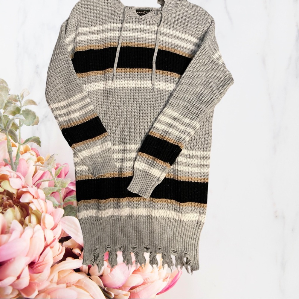 ALMOST FAMOUS HOODED TUNIC SWEATER~ SZ L - Picture 1 of 8